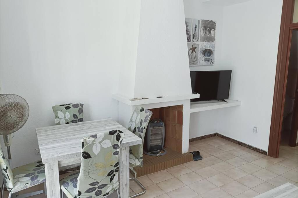 2 Bedroom Townhouse In Beautiful Gated Complex Benidorm Exterior foto
