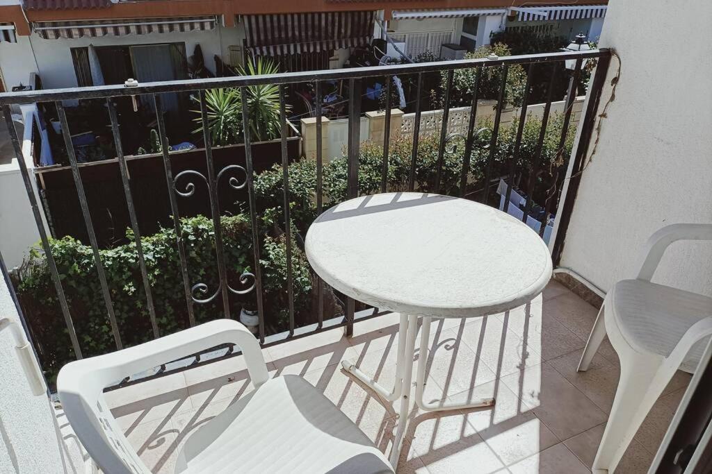2 Bedroom Townhouse In Beautiful Gated Complex Benidorm Exterior foto